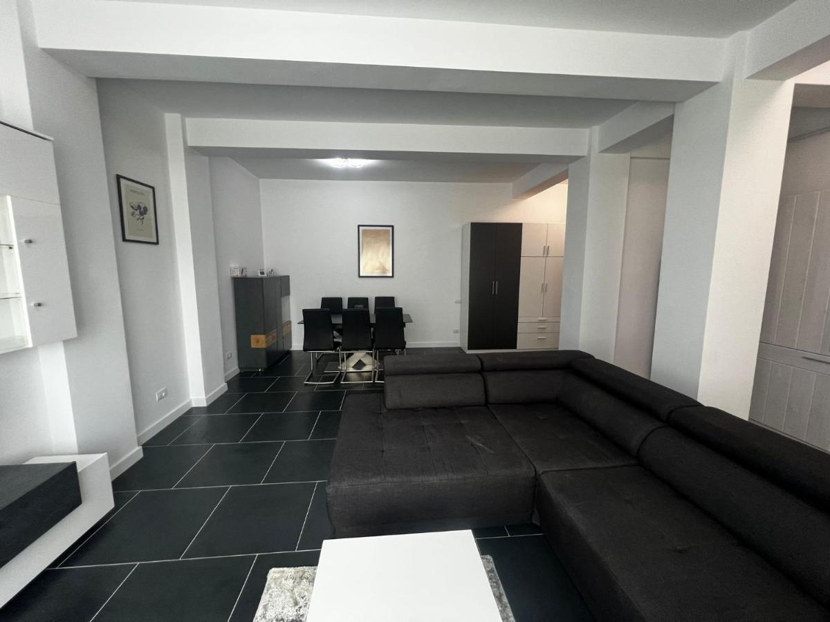 Marvellous Aparthotel With Master Apartments Szucsáva Kültér fotó