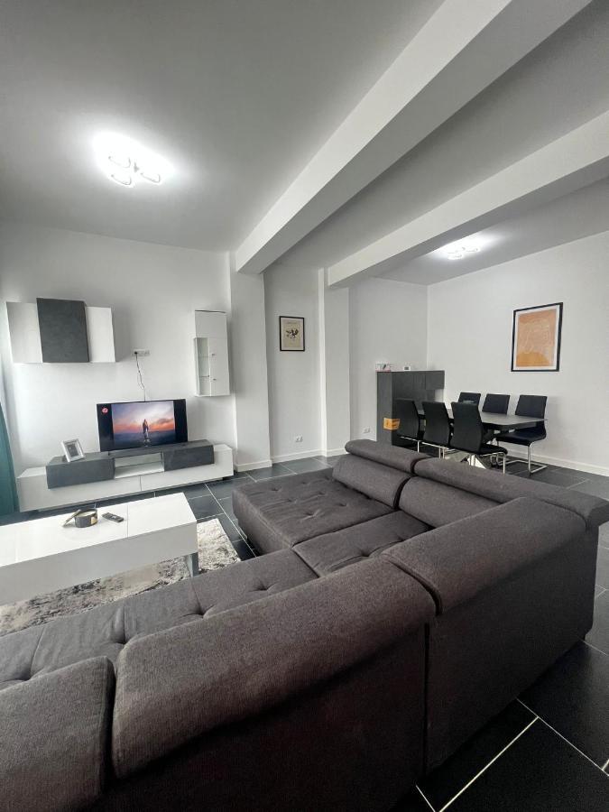 Marvellous Aparthotel With Master Apartments Szucsáva Kültér fotó
