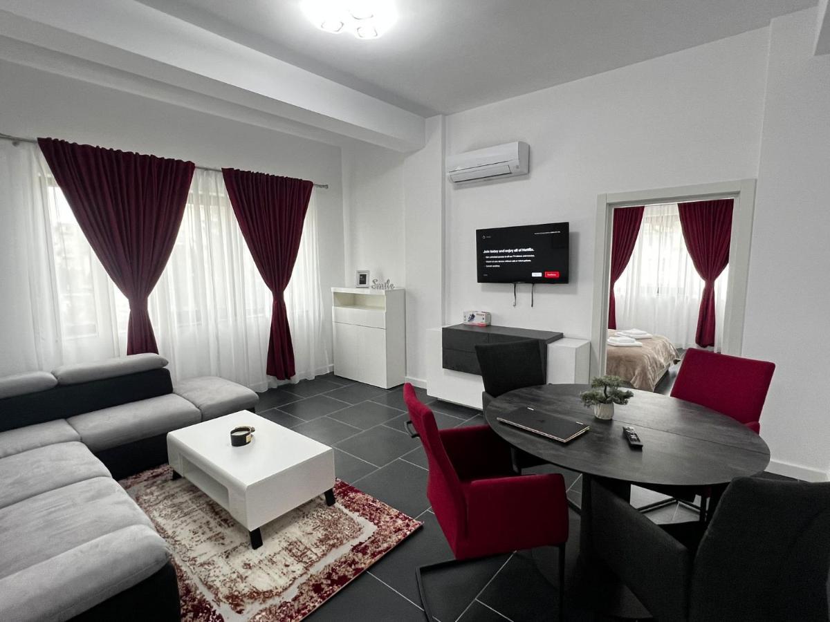 Marvellous Aparthotel With Master Apartments Szucsáva Kültér fotó