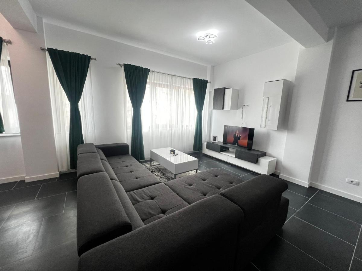 Marvellous Aparthotel With Master Apartments Szucsáva Kültér fotó