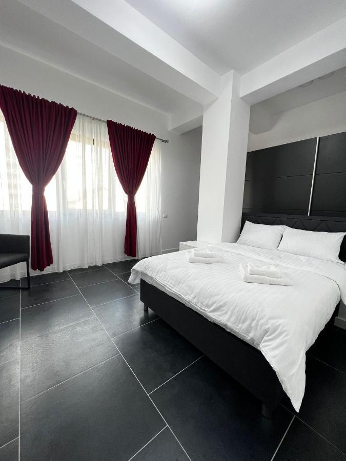 Marvellous Aparthotel With Master Apartments Szucsáva Kültér fotó