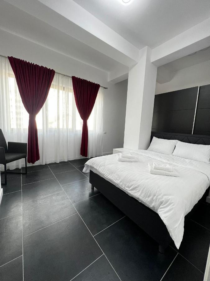 Marvellous Aparthotel With Master Apartments Szucsáva Kültér fotó