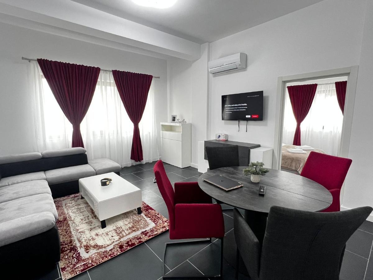 Marvellous Aparthotel With Master Apartments Szucsáva Kültér fotó