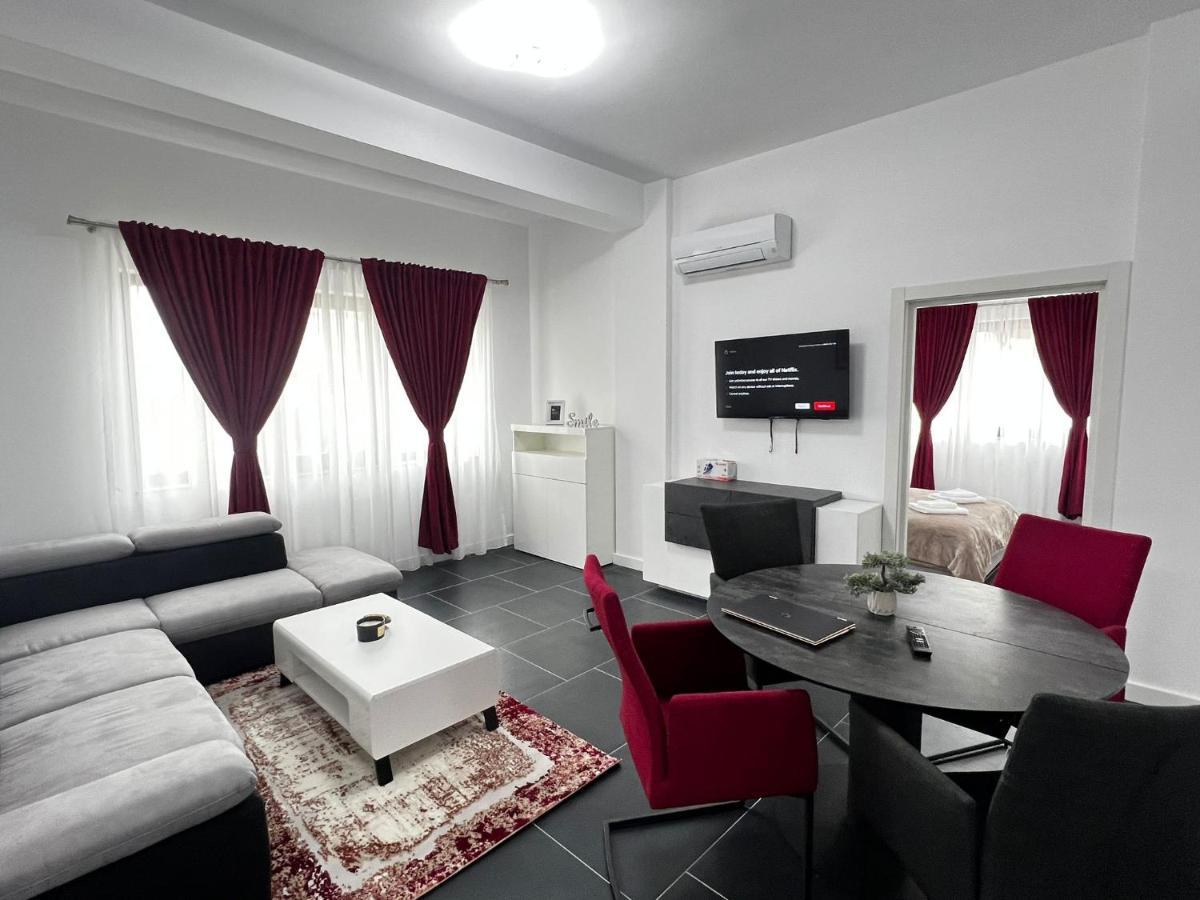 Marvellous Aparthotel With Master Apartments Szucsáva Kültér fotó