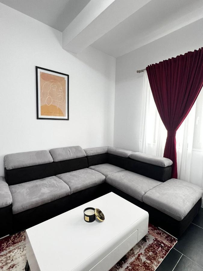 Marvellous Aparthotel With Master Apartments Szucsáva Kültér fotó