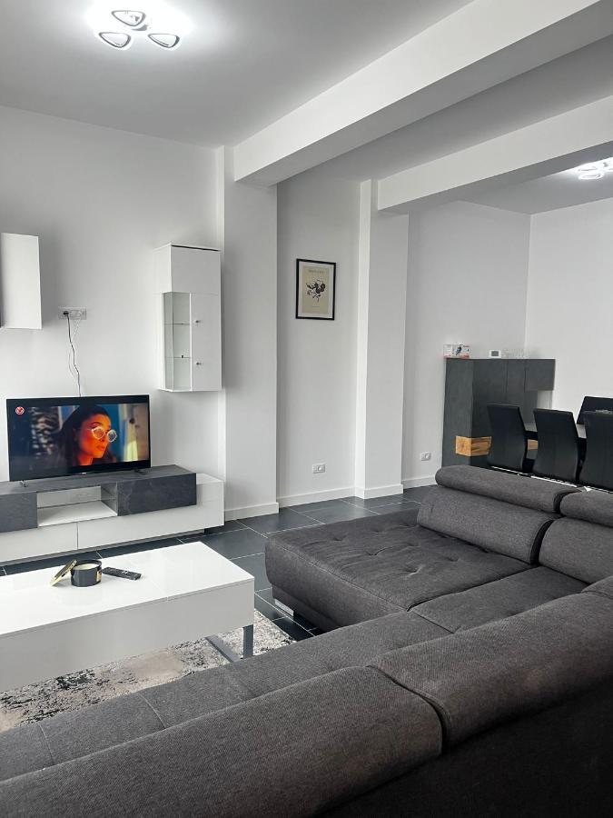 Marvellous Aparthotel With Master Apartments Szucsáva Kültér fotó