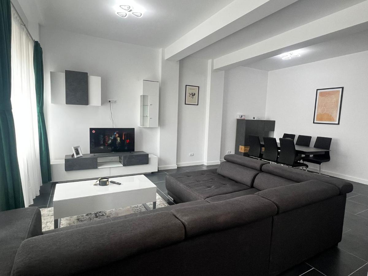 Marvellous Aparthotel With Master Apartments Szucsáva Kültér fotó