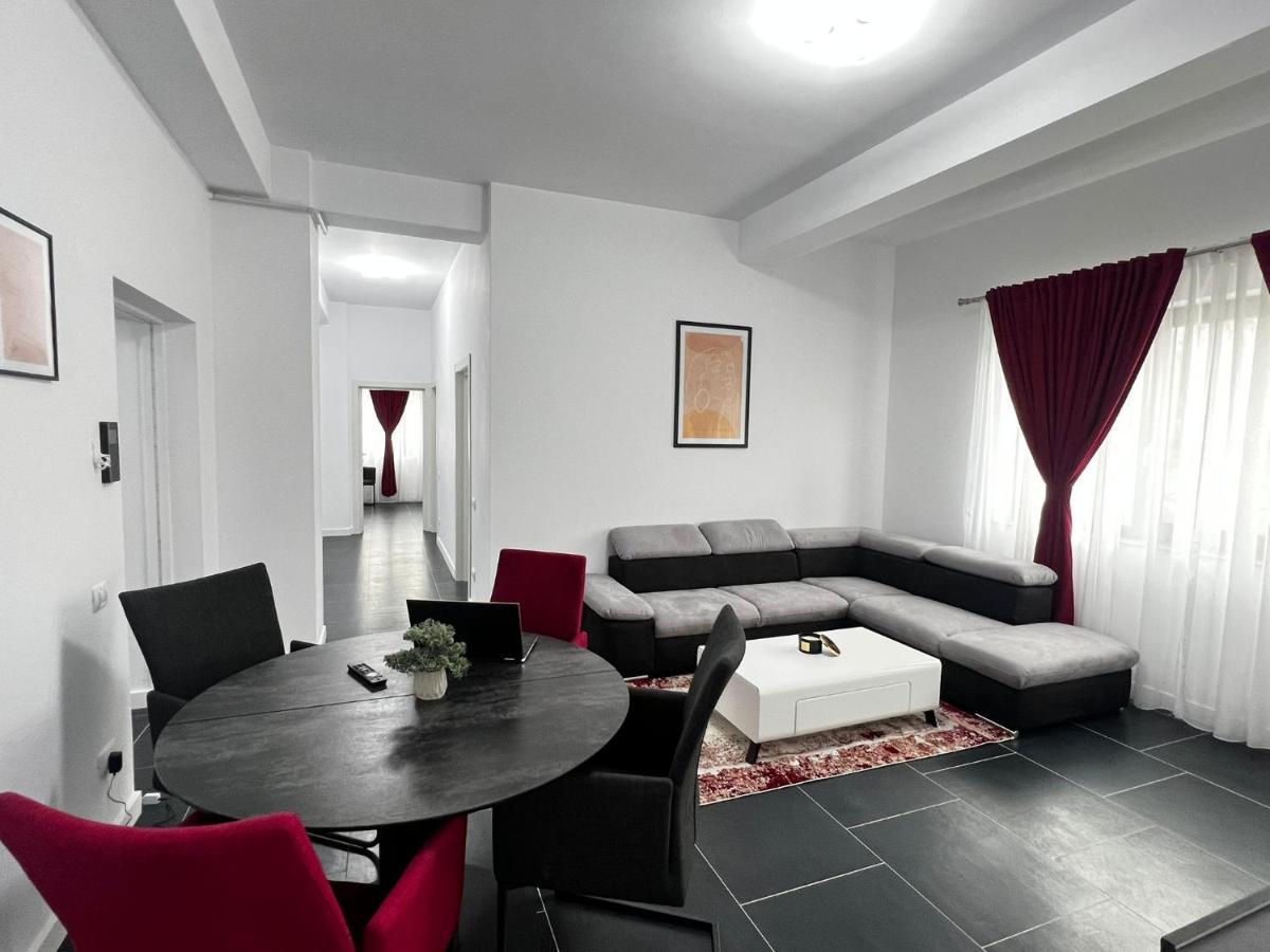 Marvellous Aparthotel With Master Apartments Szucsáva Kültér fotó