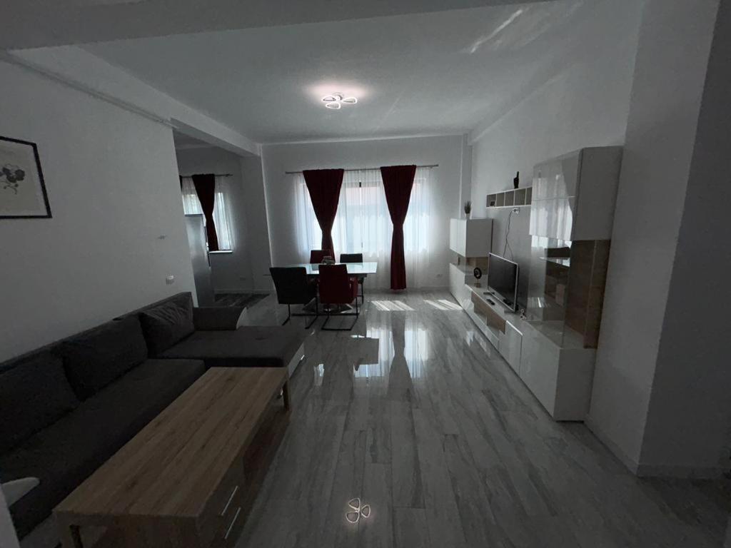 Marvellous Aparthotel With Master Apartments Szucsáva Kültér fotó