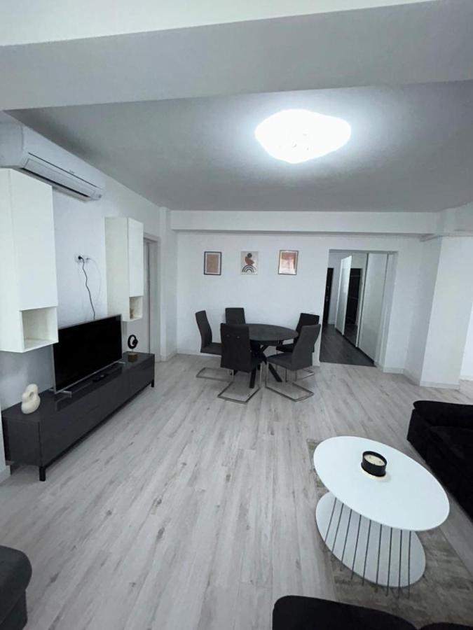 Marvellous Aparthotel With Master Apartments Szucsáva Kültér fotó